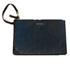 Calvin Klein Wristlet Blak